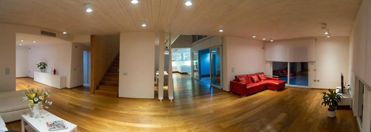 Alojamento de Acomodação e Pequeno-almoço Wooden House Acomodação com café da manhã Montegrotto Terme